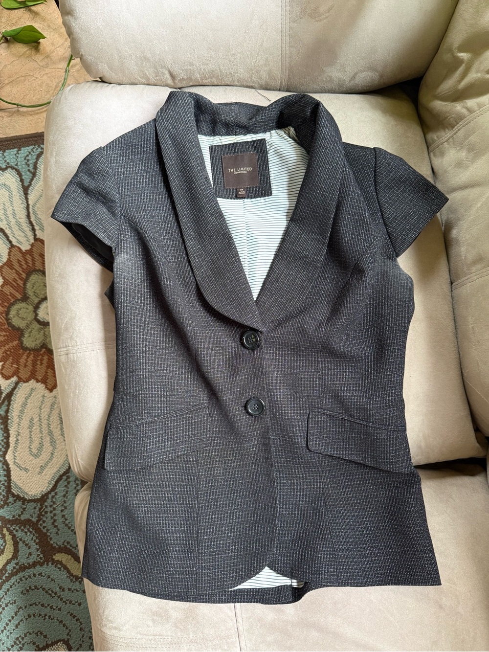 Y2K Express Short-Sleeve Charcoal and Black Pinstripe Blazer